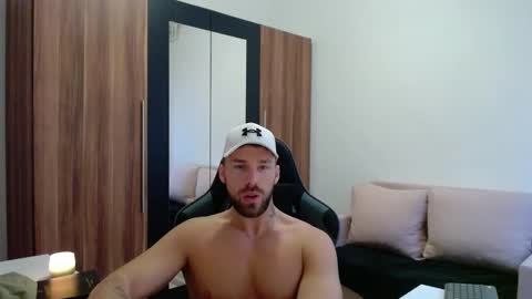 darius_94 online show from 02/03/26, 06:40