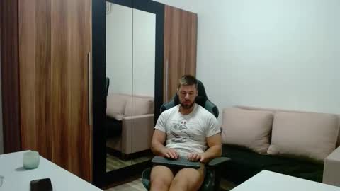 darius_94 online show from 02/07/26, 05:33