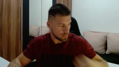 darius_94 online show from 02/19/26, 05:53