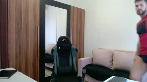 Snapshot of darius_94 chatting on 03/16/26, 05:35 darius_94 online show from 03/16/26, 05:35