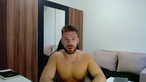 darius_94 online show from 03/28/26, 05:40