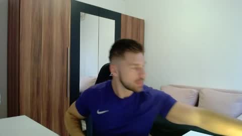 Snapshot of darius_94 chatting on 04/15/26, 05:14 darius_94 online show from 04/15/26, 05:14