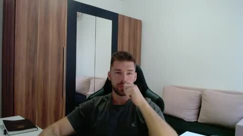 Snapshot of darius_94 chatting on 04/21/26, 04:41 darius_94 online show from 04/21/26, 04:41