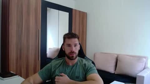 Snapshot of darius_94 chatting on 05/10/26, 07:13 darius_94 online show from 05/10/26, 07:13
