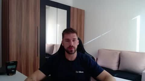 darius_94 online show from 07/04/26, 05:24
