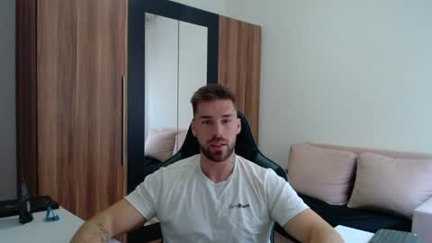 darius_94 online show from 07/24/26, 07:28