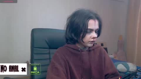 Anessa  online show from 11/11/25, 10:21