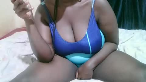 dark_anggel online show from 10/11/25, 05:17