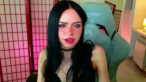 Snapshot of dark_diva chatting on 04/24/26, 10:12 Diva online show from 04/24/26, 10:12