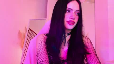 Snapshot of dark_diva chatting on 05/28/26, 09:12 Diva online show from 05/28/26, 09:12