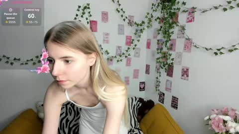 Ester online show from 06/10/26, 11:53
