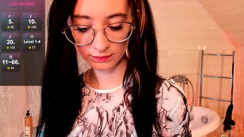 Lola online show from 12/14/24, 12:55