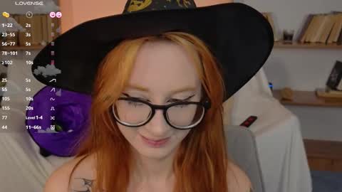 Snapshot of dark_lola_ chatting on 11/27/25, 02:46 Lola online show from 11/27/25, 02:46