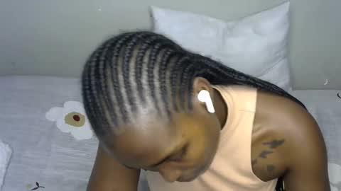 dark_lovly online show from 10/20/25, 07:31