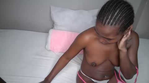 dark_lovly online show from 10/27/25, 04:55