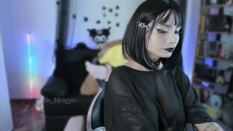 Snapshot of dark_ningyo chatting on 06/14/26, 01:25 Dafne online show from 06/14/26, 01:25