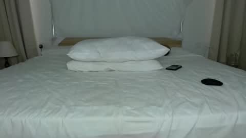 Snapshot of dark_qween chatting on 12/15/25, 05:55 dark_qween online show from 12/15/25, 05:55