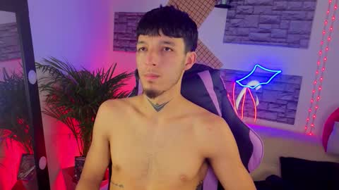 Snapshot of dark_rosse1 chatting on 02/06/26, 04:06 rosse online show from 02/06/26, 04:06