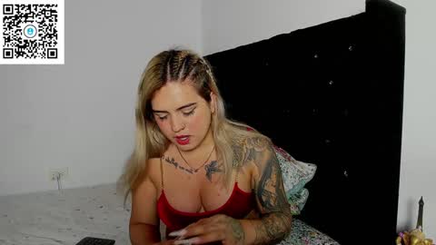 Snapshot of darkangelsxx chatting on 01/04/25, 01:31 dannaxlove online show from 01/04/25, 01:31