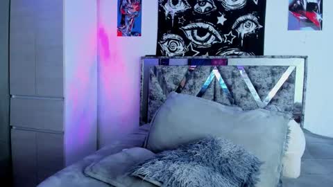 Snapshot of darkboy26_ chatting on 11/03/25, 12:46 Blake online show from 11/03/25, 12:46