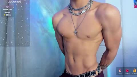 Snapshot of darkboy26_ chatting on 11/30/25, 12:47 Blake online show from 11/30/25, 12:47