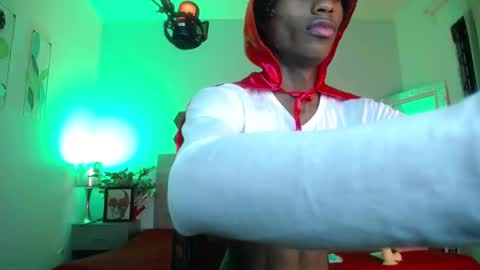 Snapshot of darkcandyboy chatting on 09/28/25, 12:21 darkcandyboy online show from 09/28/25, 12:21