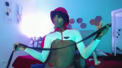 Snapshot of darkcandyboy chatting on 10/07/25, 12:35 darkcandyboy online show from 10/07/25, 12:35