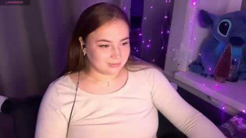 Snapshot of darkcharm1 chatting on 11/15/25, 03:52 darkcharm1 online show from 11/15/25, 03:52