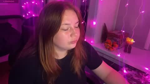 Snapshot of darkcharm1 chatting on 12/13/25, 07:53 darkcharm1 online show from 12/13/25, 07:53