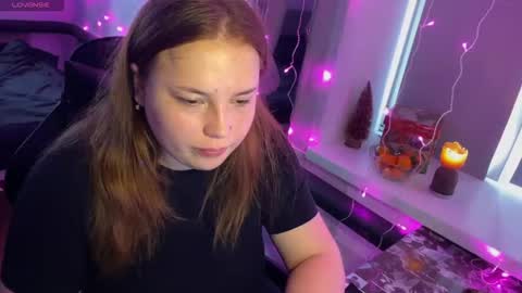 Snapshot of darkcharm1 chatting on 12/14/25, 09:58 darkcharm1 online show from 12/14/25, 09:58