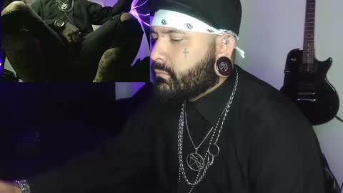 darkclothes online show from 12/25/24, 03:08