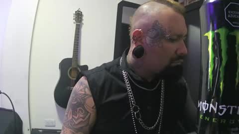 darkclothes online show from 01/15/25, 03:00