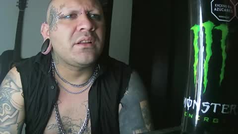 darkclothes online show from 01/20/25, 06:32