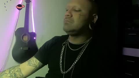 darkclothes online show from 01/26/25, 05:45