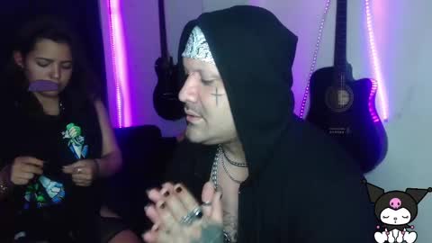 darkclothes online show from 01/27/25, 12:22