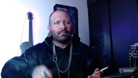 darkclothes online show from 02/13/25, 08:59