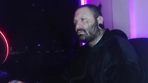 darkclothes online show from 02/23/25, 04:39