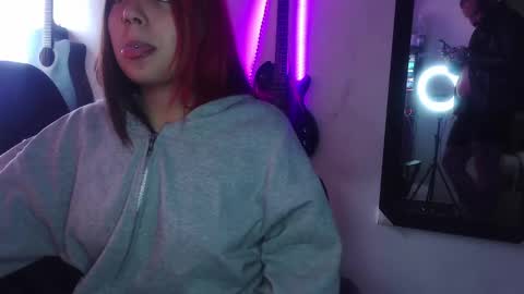darkclothes online show from 02/25/25, 12:13