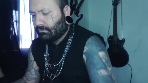 darkclothes online show from 03/03/25, 12:58