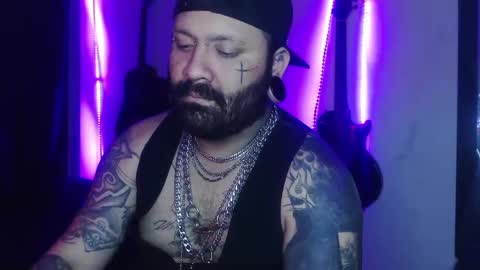 darkclothes online show from 03/04/25, 02:06