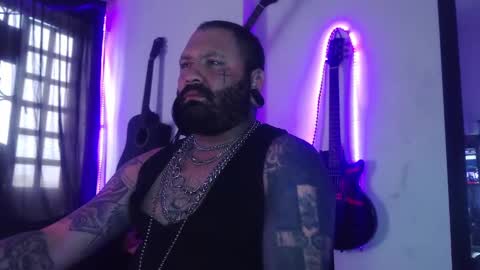 darkclothes online show from 03/04/25, 02:21