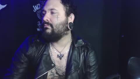 Snapshot of darkclothes chatting on 09/18/25, 06:26 darkclothes online show from 09/18/25, 06:26