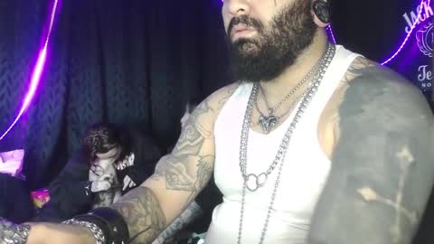 Snapshot of darkclothes chatting on 10/16/25, 08:26 darkclothes online show from 10/16/25, 08:26