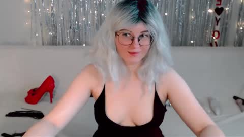 Snapshot of darkheto chatting on 09/26/25, 07:01 Kelly online show from 09/26/25, 07:01