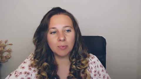 Anna online show from 09/17/25, 04:08