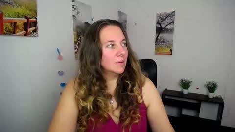 Anna online show from 10/15/25, 01:55