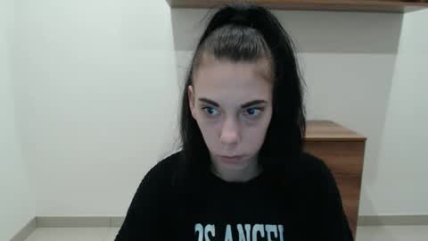 darklynx_ online show from 12/05/25, 12:03