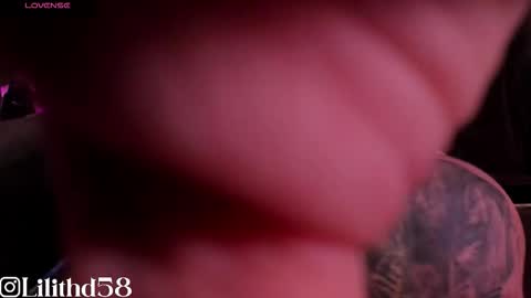 Snapshot of darknes_lilith18 chatting on 11/11/25, 03:50 darknes_lilith18 online show from 11/11/25, 03:50