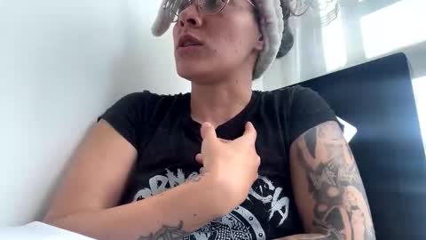 Snapshot of darkness_joones chatting on 10/31/25, 04:08 Darkness online show from 10/31/25, 04:08