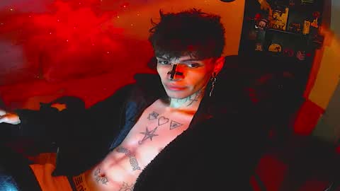 Snapshot of darkness_prince_x chatting on 10/18/25, 09:10 online show from 10/18/25, 09:10